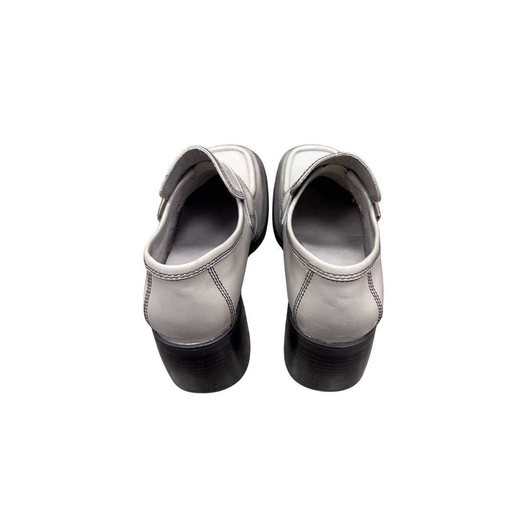 Skór frá jeffreycampbell