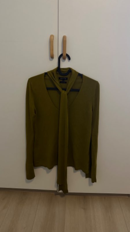 Massimo Dutti Green sweater