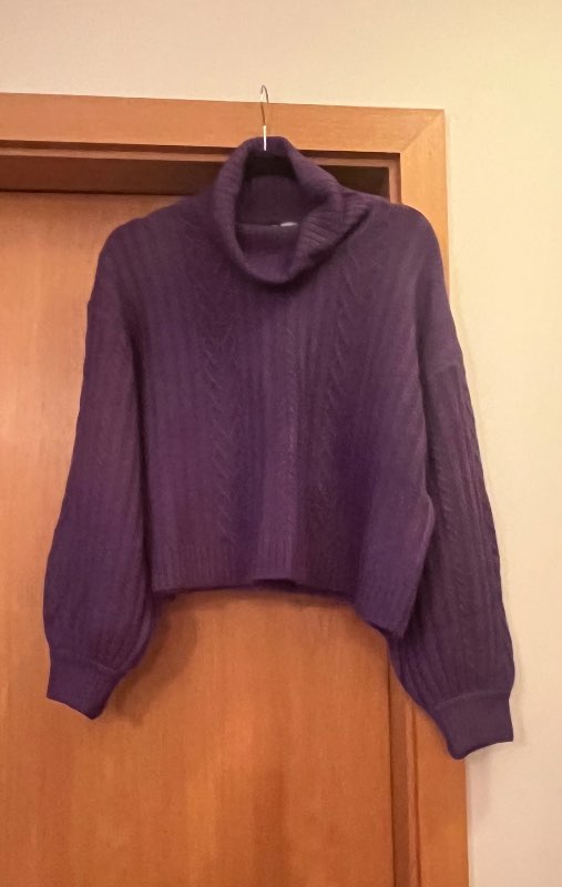 Peysa fjólublá m/rúllukraga