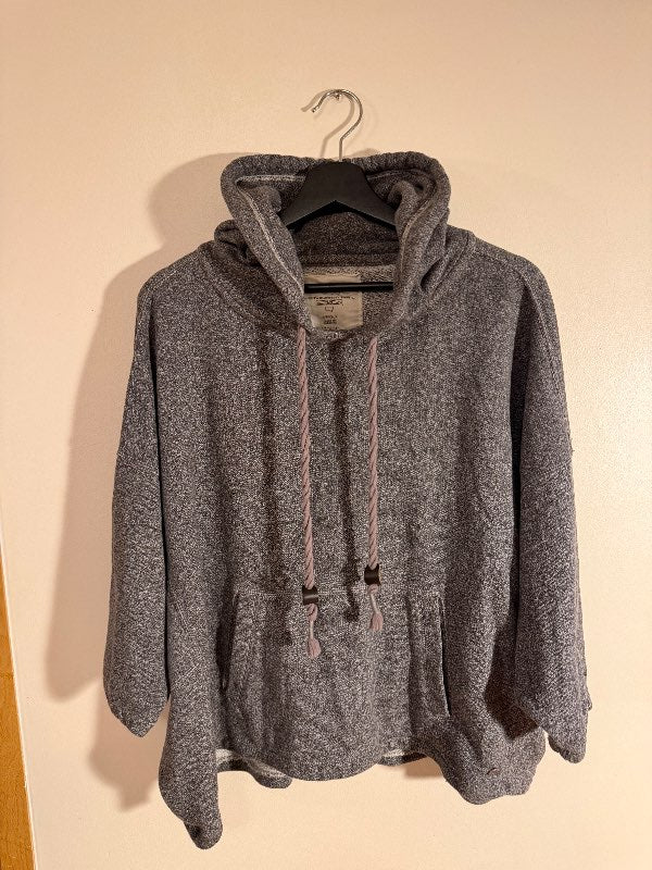 Levi’s grátt ponsjó