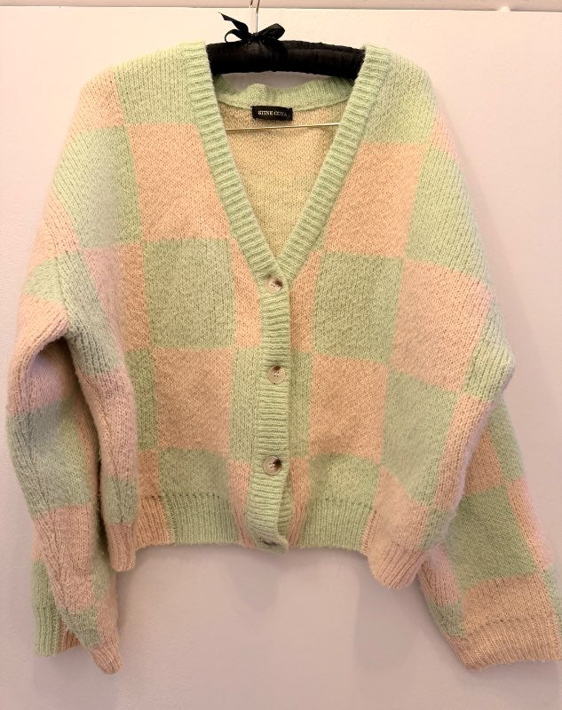 Stine Goya hneppt peysa