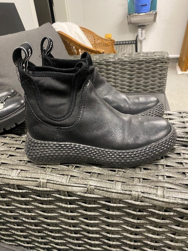 armani - svartir skór