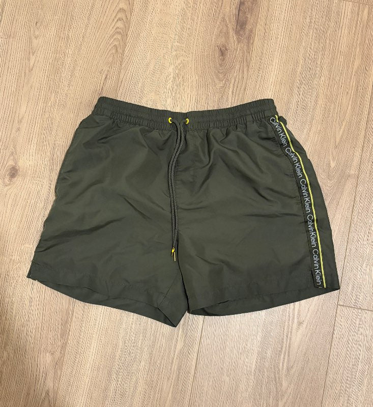 Adidas sundbuxur/stuttbuxur