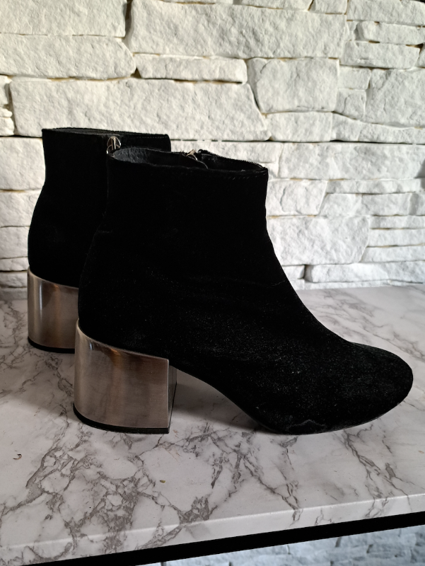 Ankle boots