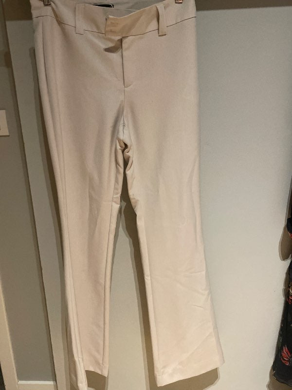 Gina tricot ljósar buxur