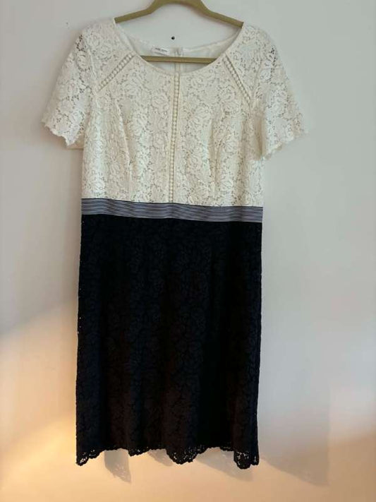 Kjóll blúndu blár hvítur Gerry Weber