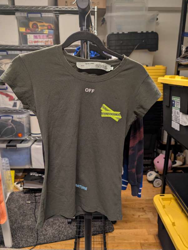 Off-white bolur