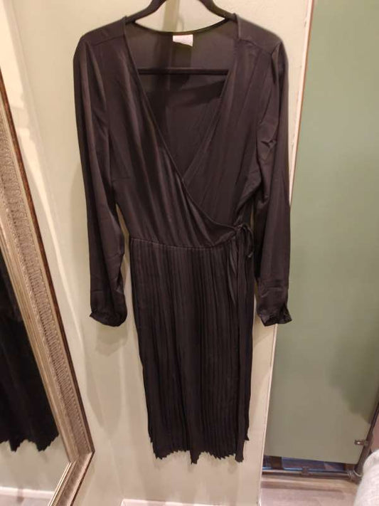 Svartur wrap kjóll, Vila