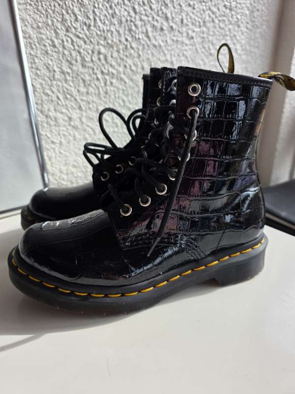 Dr. Martens 1460 – original (patent croc)