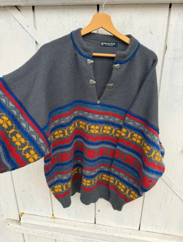 Beautiful wool sweater, mega boxy