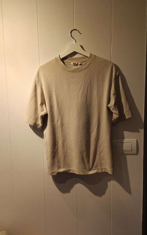 Uniqlo t-Shirt Beige