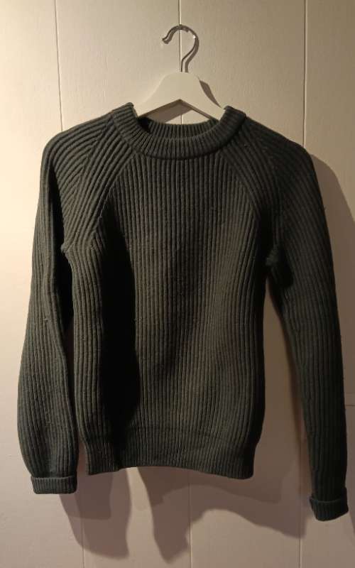 Uniqlo Wool Sweater Green