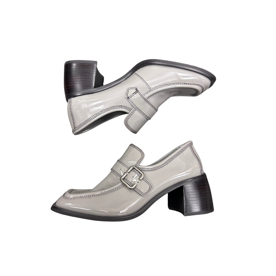 Skór frá jeffreycampbell