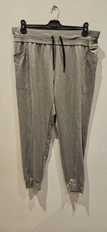 Buxur Gráar íþrótta