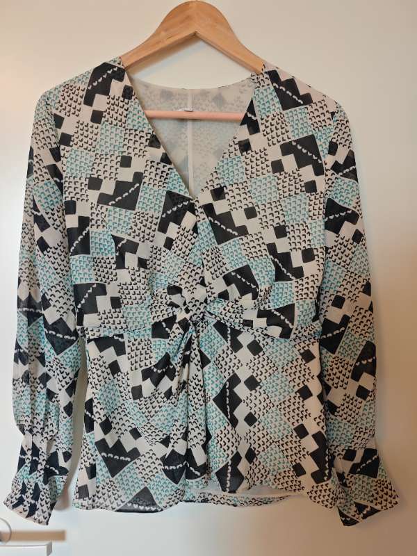 B8-9 REISS tops