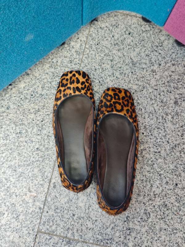 45 flat shoes