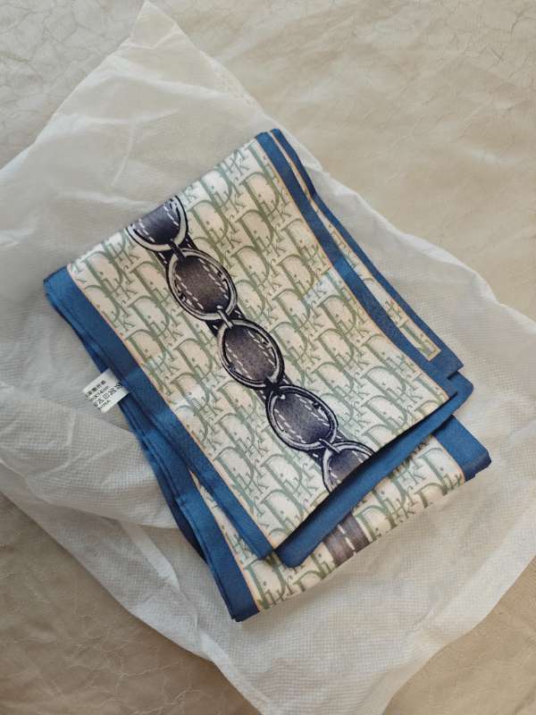 87-silk scarf D