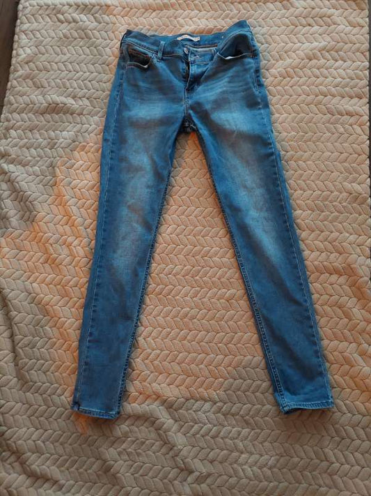 Levis 710 bláar