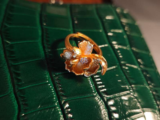 101-gold plated ring flower