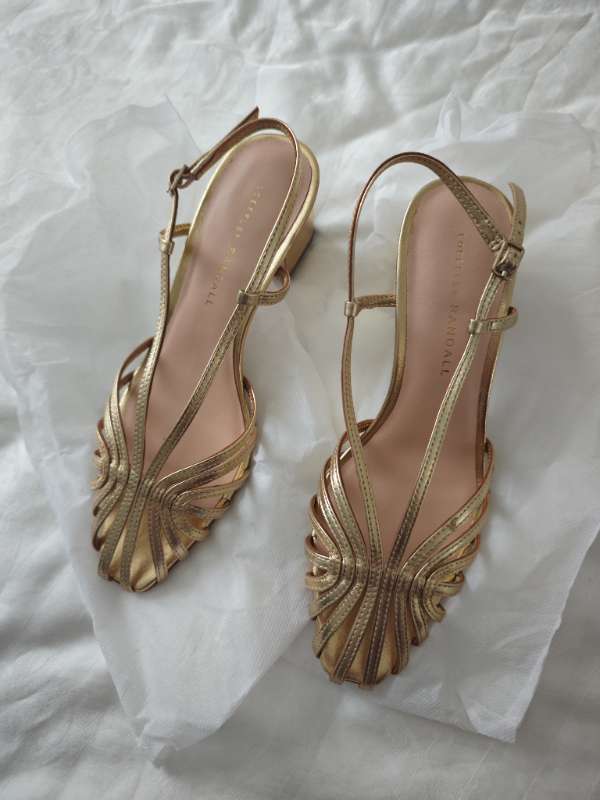 104-Gild color shoes