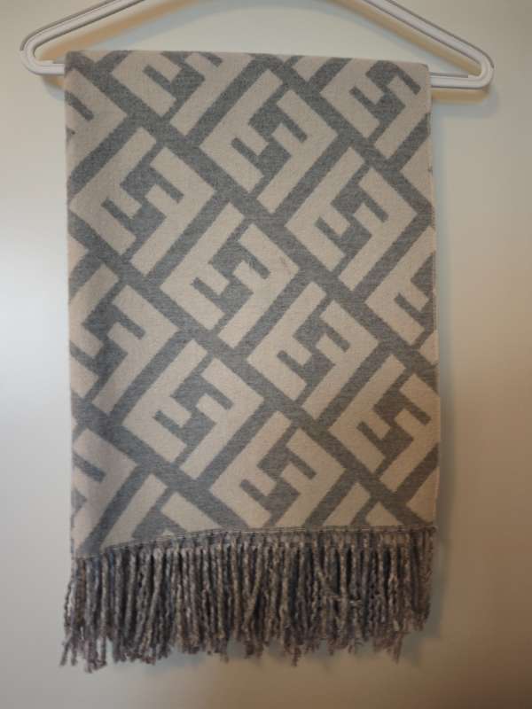 54 F logo cashmere scarf