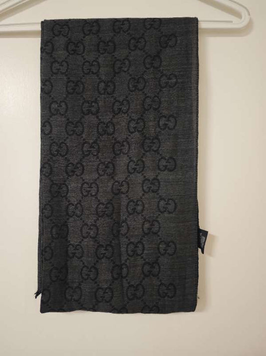 61 gucci wool scarf
