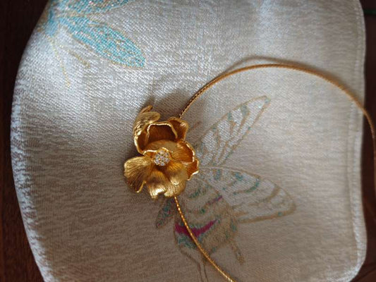 67 big flower necklace NEW goldplate