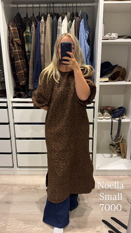 Noella brúnn kjóll