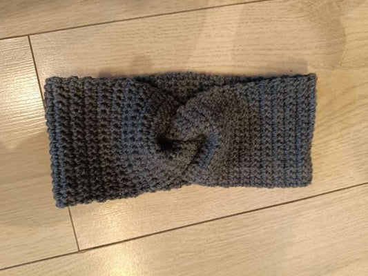 Handgert heklað eyrnaband grátt merino