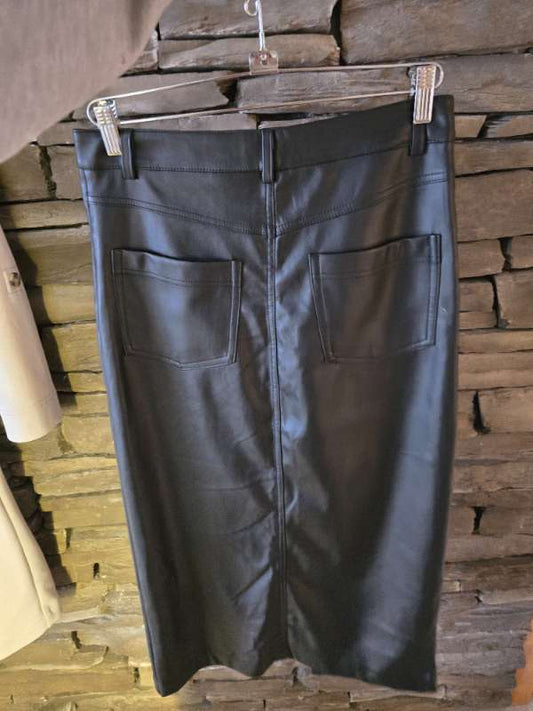 Júník faux leather pils ónotað