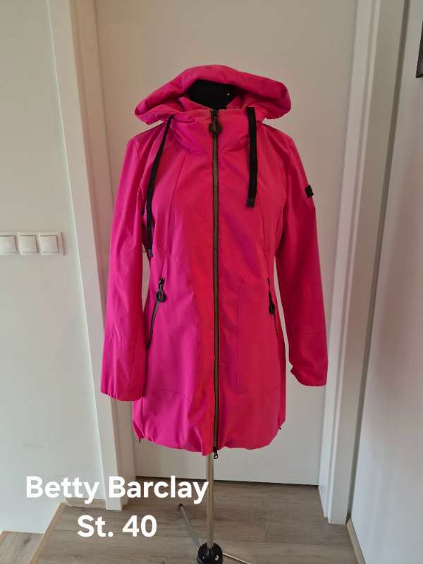 Bleik Betty Barclay regnkápa
