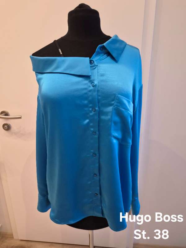 Blá Hugo Boss skyrta