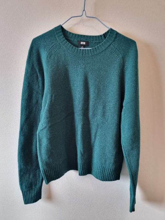 100% ull UNIQLO græn peysa