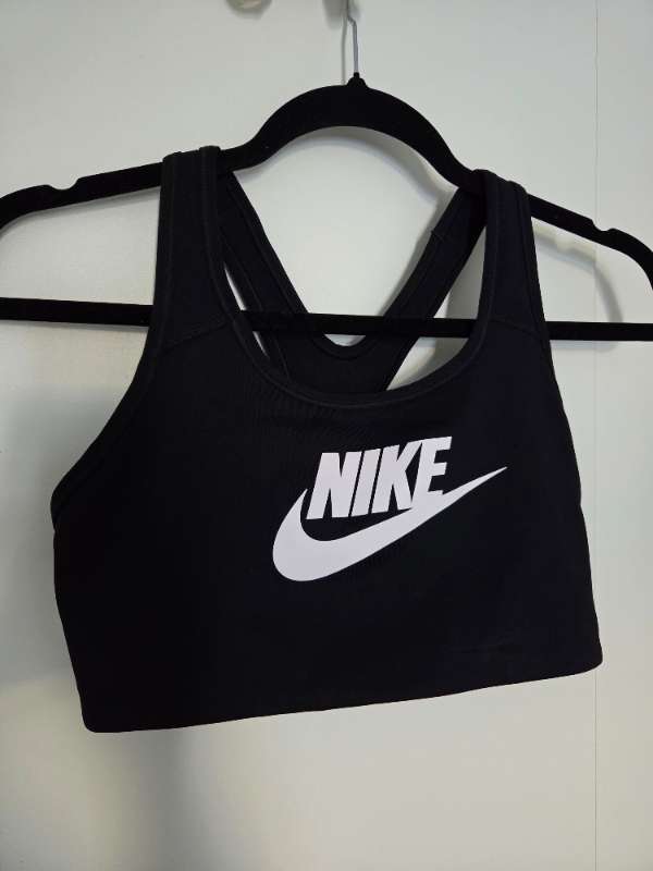 Top Nike