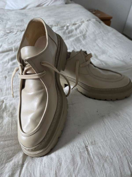 Derby shoes