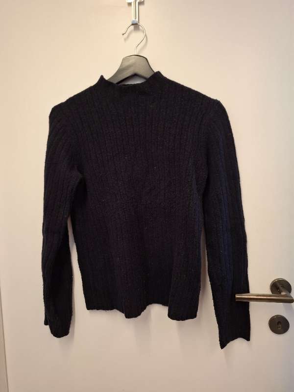 uniqlo peysa dökkblá