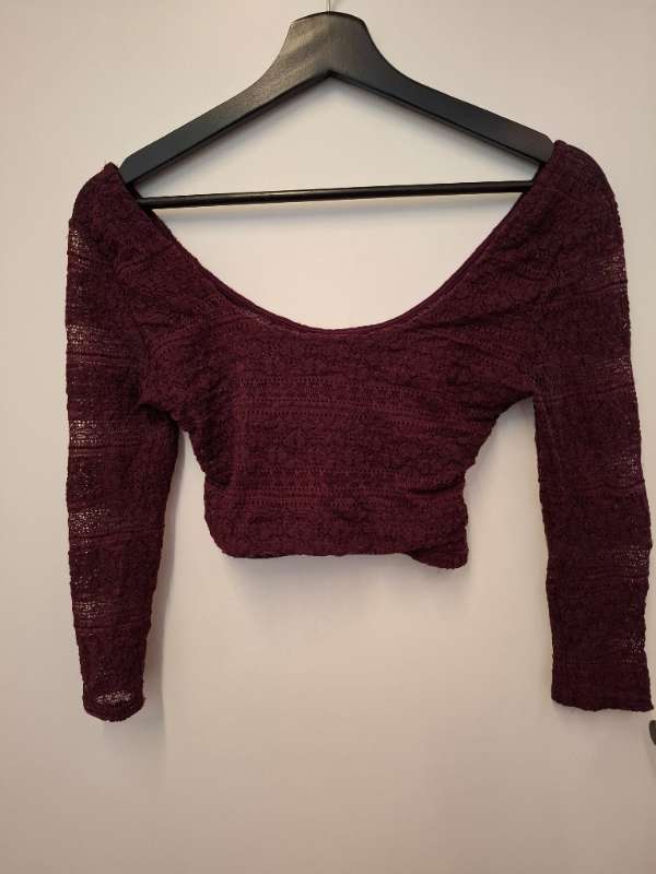 urban outfitters crop top burgundy