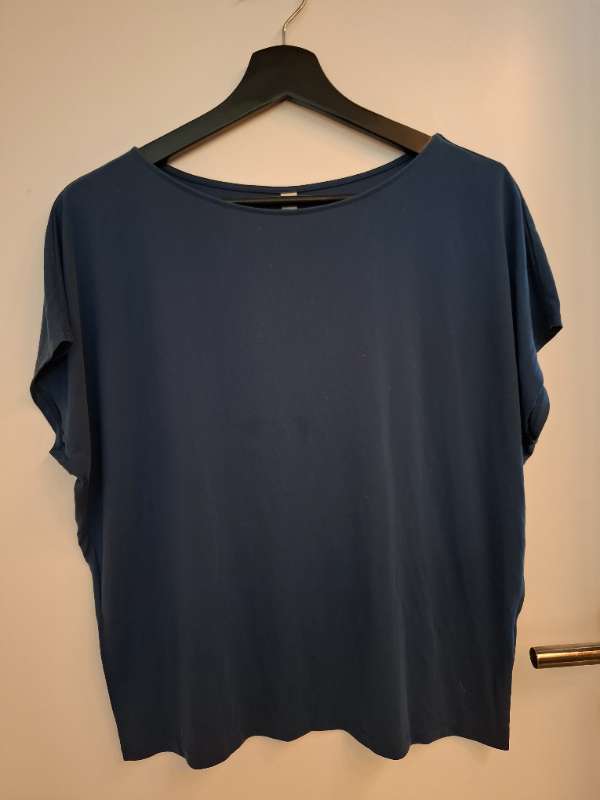uniqlo stuttermabolur blár