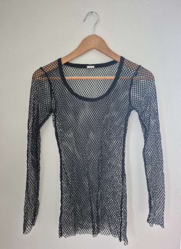 Svartur mesh bolur