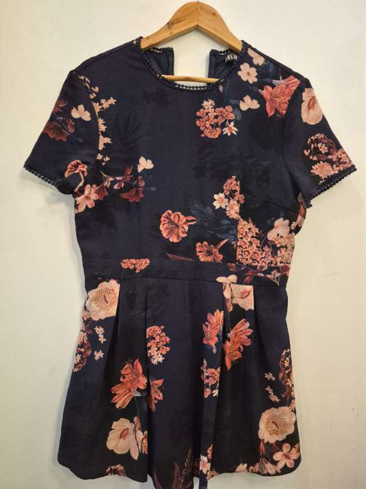 Stuttbuxna samfestingur