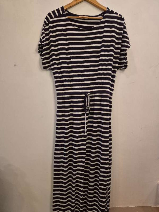 Röndóttur síður kjóll