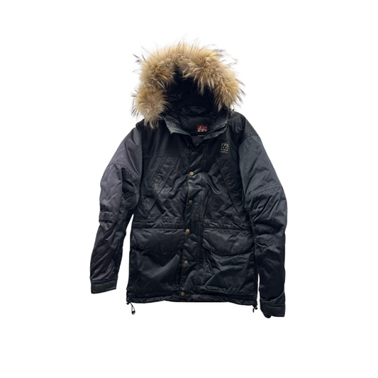 66N svört úlpa m loðkraga