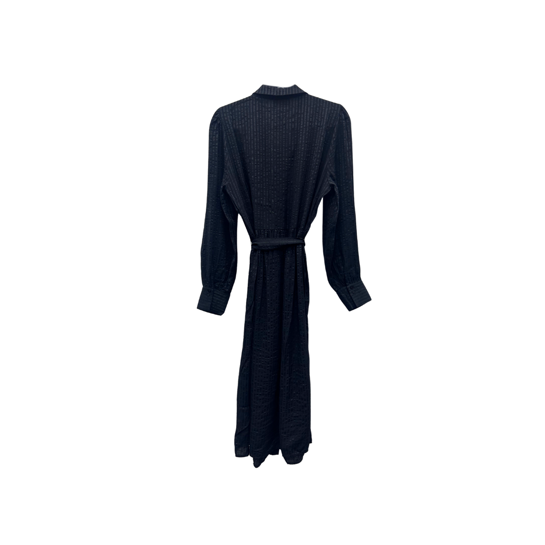 Kjóll - Svartur Freequent kjóll, hnepptur