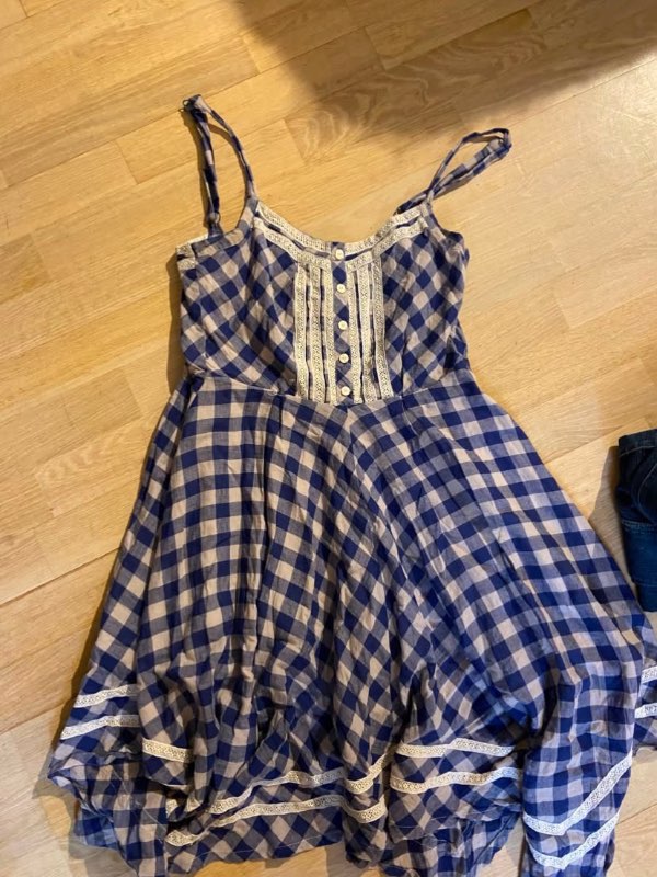 Blár gingham kjóll