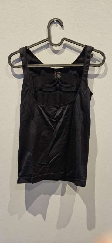 Hlýrabolur aðhalds