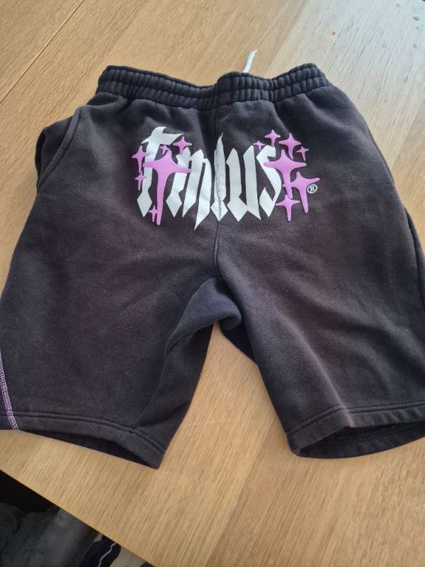 Tymlus stuttbuxur
