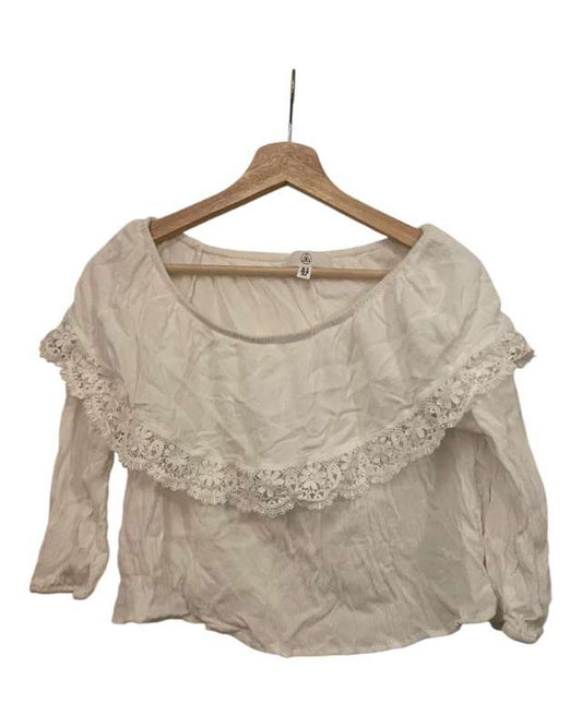 White shirt with lace detail