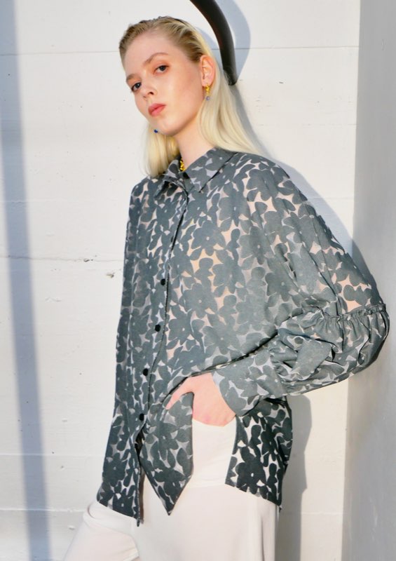 Anita Hirlekar skyrta