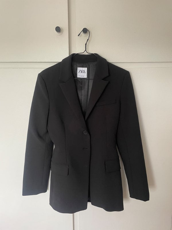 Zara blazer - dreginn í mitti