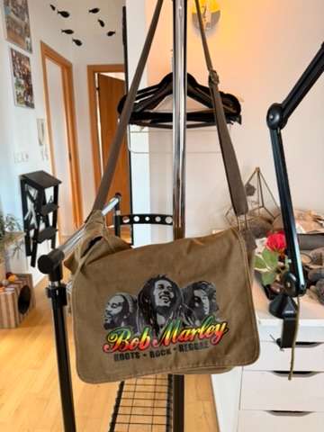 Bob Marley hliðartaska